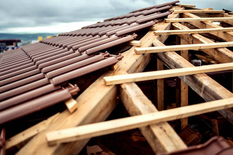 rénovation de toiture par couvreurs certifiés à pélissanne 13330 dans les bouches du rhone